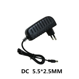 Transformateur 230VAC/5VDC 3A avec connecteur 5.5mm*2.1mm-2.5mm