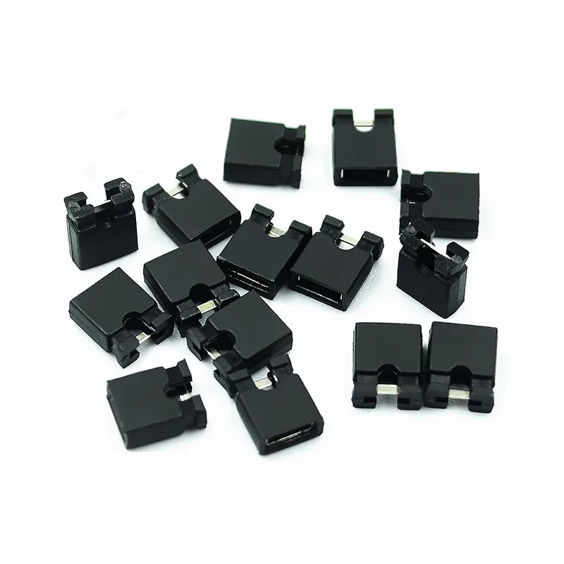 Lot de 10 cavaliers / jumpers au pas de 2.54mm